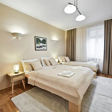Heritage In Heart Of Old Town - Free Parking Apartmán